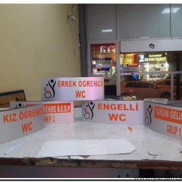 KAPI İSİMLİK YÖNLENDİRME TABELA İMALATI